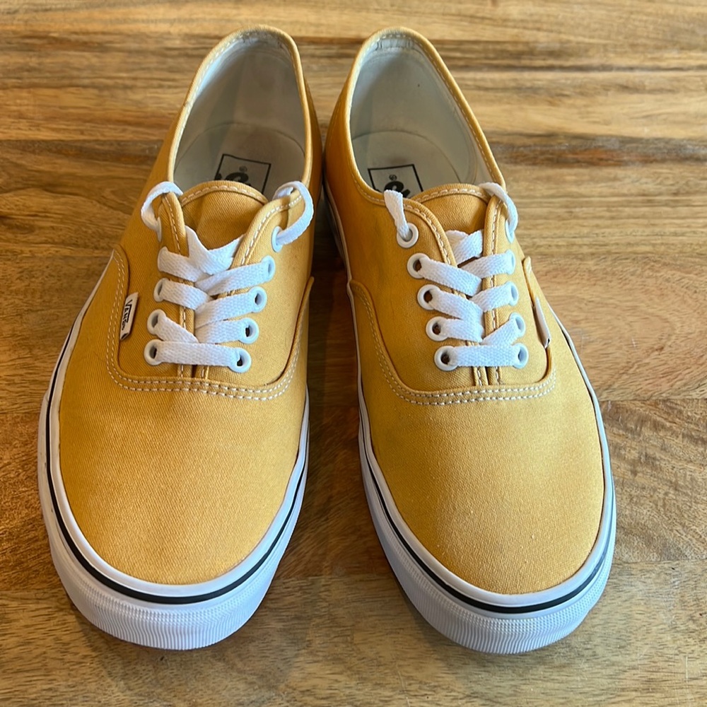 Like new! Vans men’s size 10